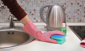 How do I Remove Grease From a Kitchen Splashback