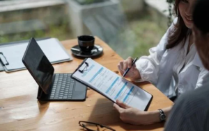 Who would need Professional Indemnity Insurance