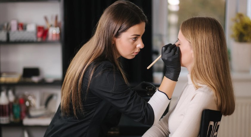 A Short Guide For Anyone Starting Their Career As A Makeup Artist