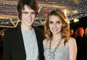 What Is Klarissa Munz’s Professional Background?