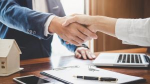 What Information Does Traceloans.com Offer