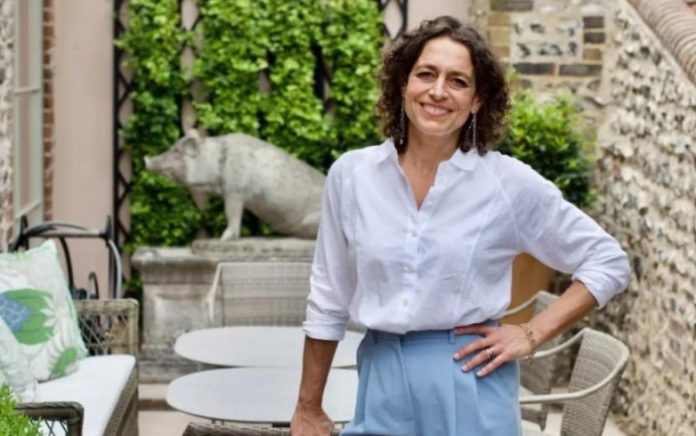 Alex Polizzi Net Worth