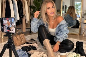 What Type of Content Does imogenwalker3 Share on Instagram